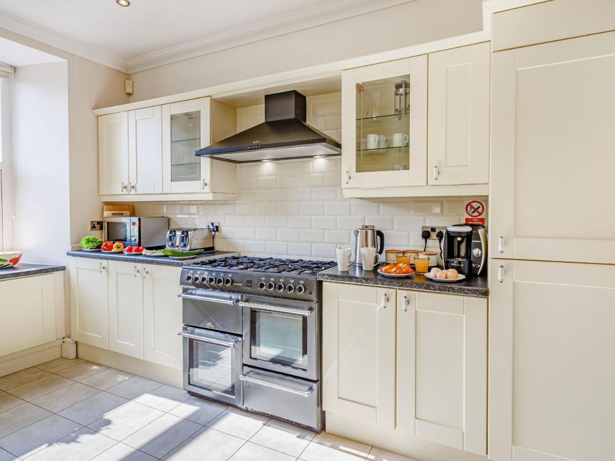 Вилла Menai View Llanfairpwllgwyngyll Экстерьер фото